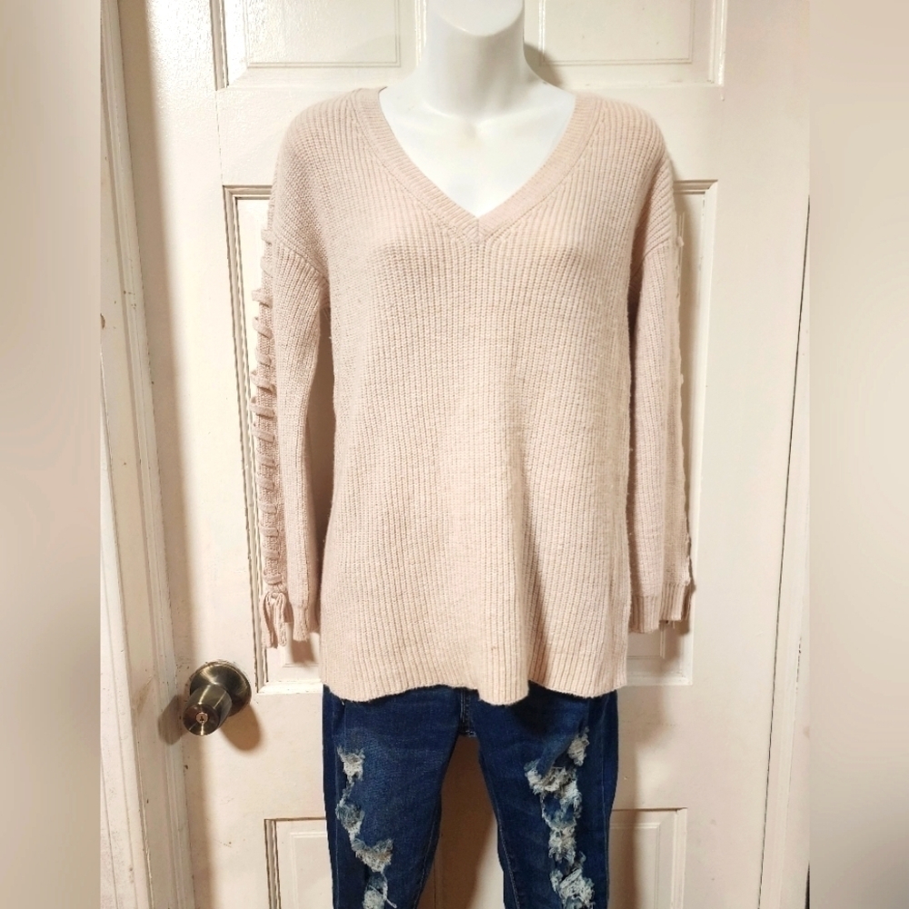 AMERICAN Eagle Outfitters Lace Sleeve Knit V-neck Sweater - Picture 5 of 12